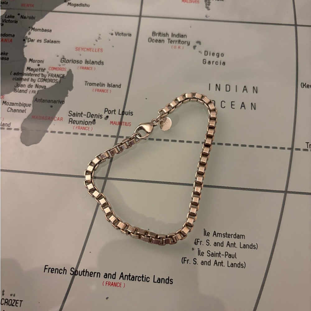 Tiffany & Co. Sterling Silver 925 Venetian Box Bracelet 7.5”